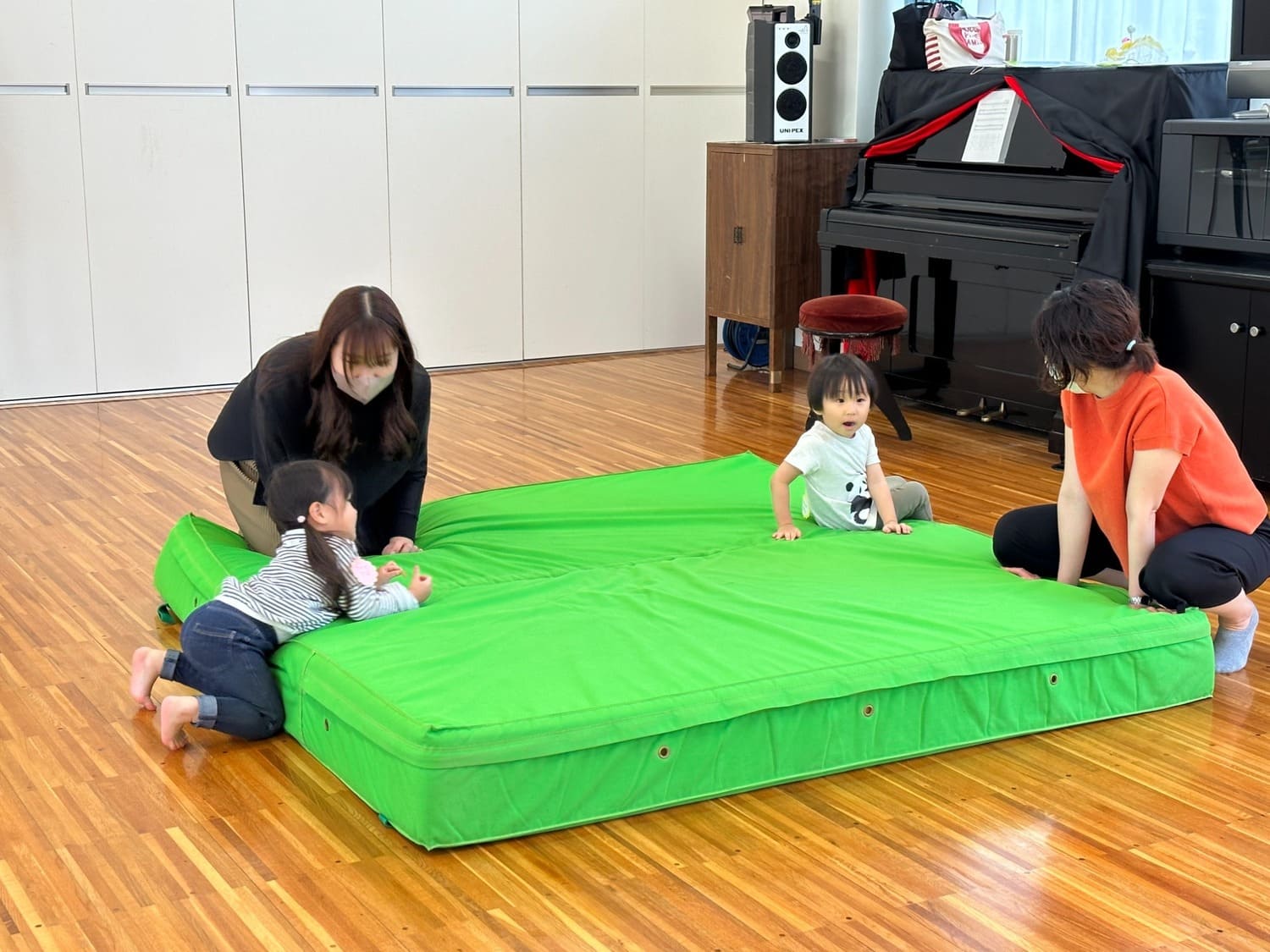 ボール遊び